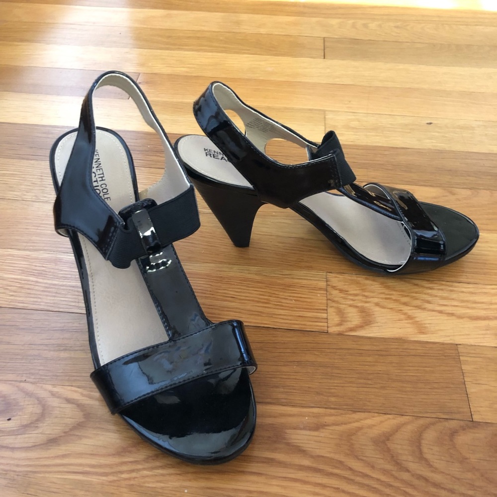 Kenneth Cole black Patent leather sandals